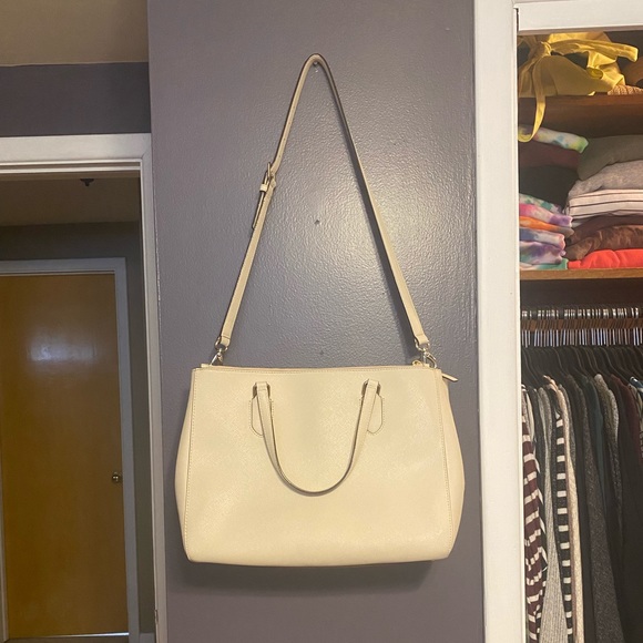 Price Firm Kate Spade Hand Bag - Picture 9 of 11